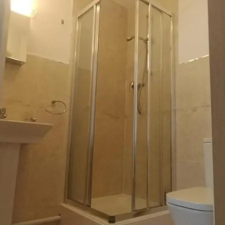 Apartment - Sleeps 4 - Parking & Wifi Birmingham